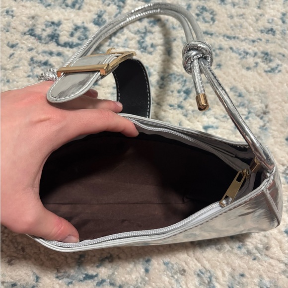 Silver shoulder purse - Picture 3 of 4